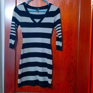 Women's size extra small 3/4 length striped dress